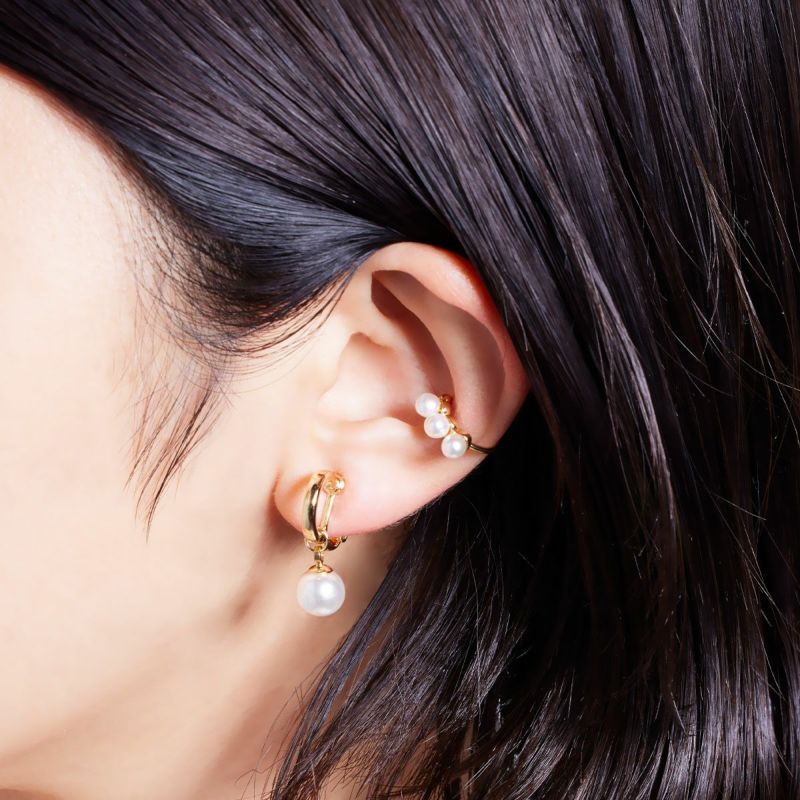 Swing Pearl Simple Earring【Silver925 LINE】（Gold） | WIZBLE