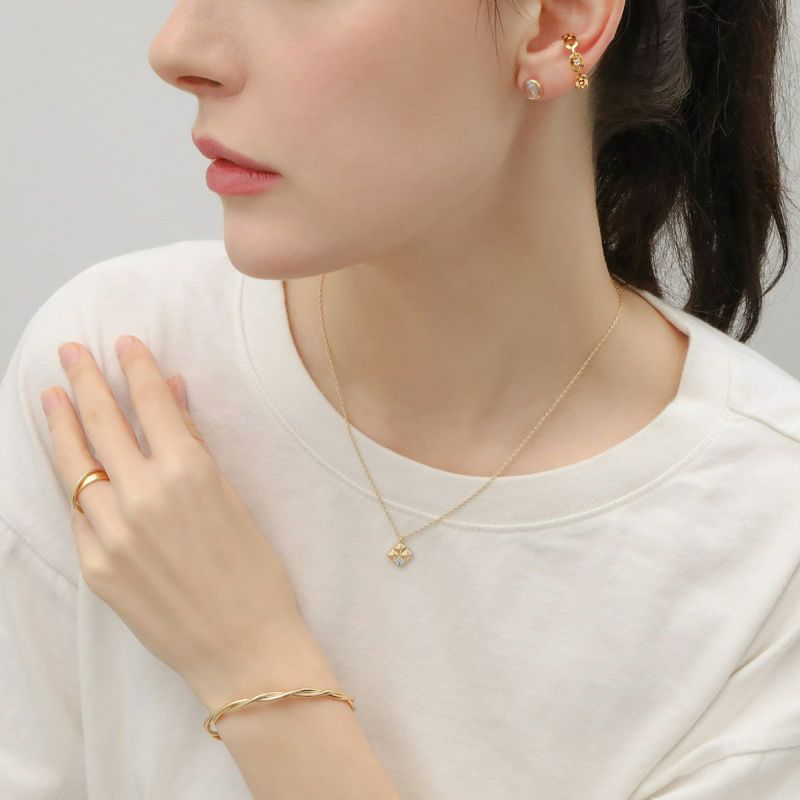 Twist Bangle【Casual LINE】（Gold） | WIZBLE